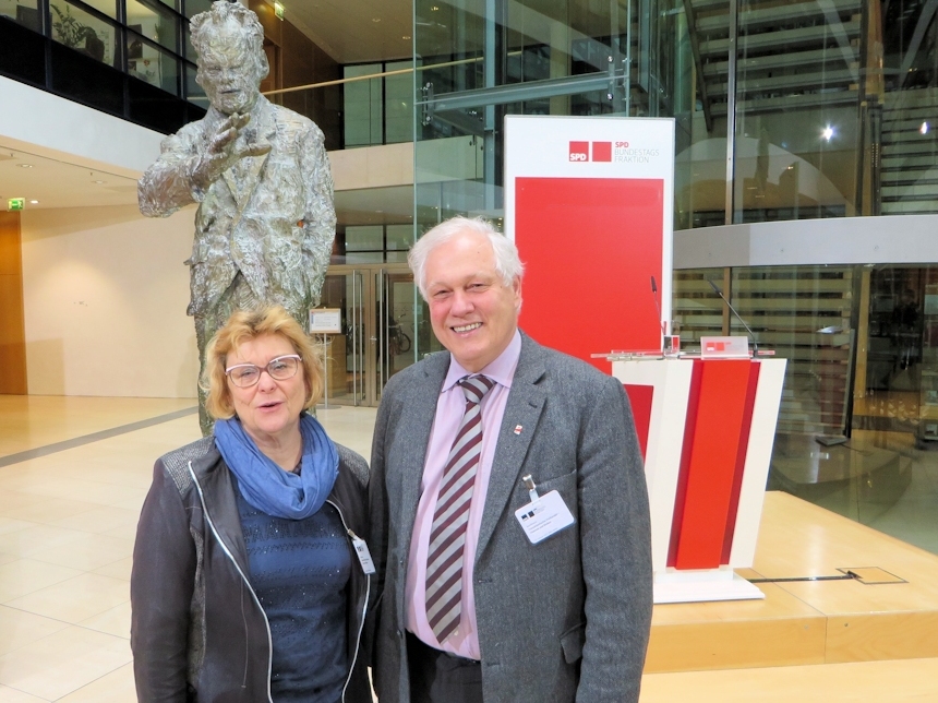 (Archiv-Foto: Kerstin Kircheis und Ulrich Freese im Willy Brandt Haus